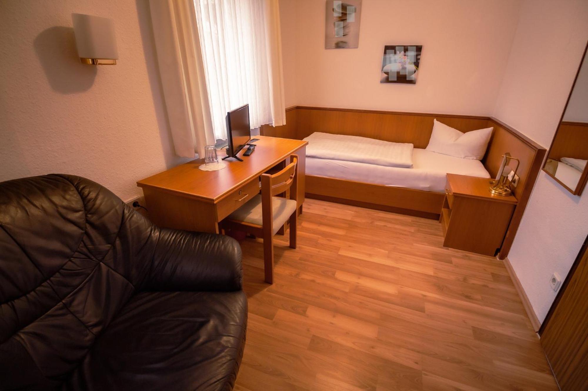 Hotel-Pension Ursula Bad Sachsa Exteriör bild